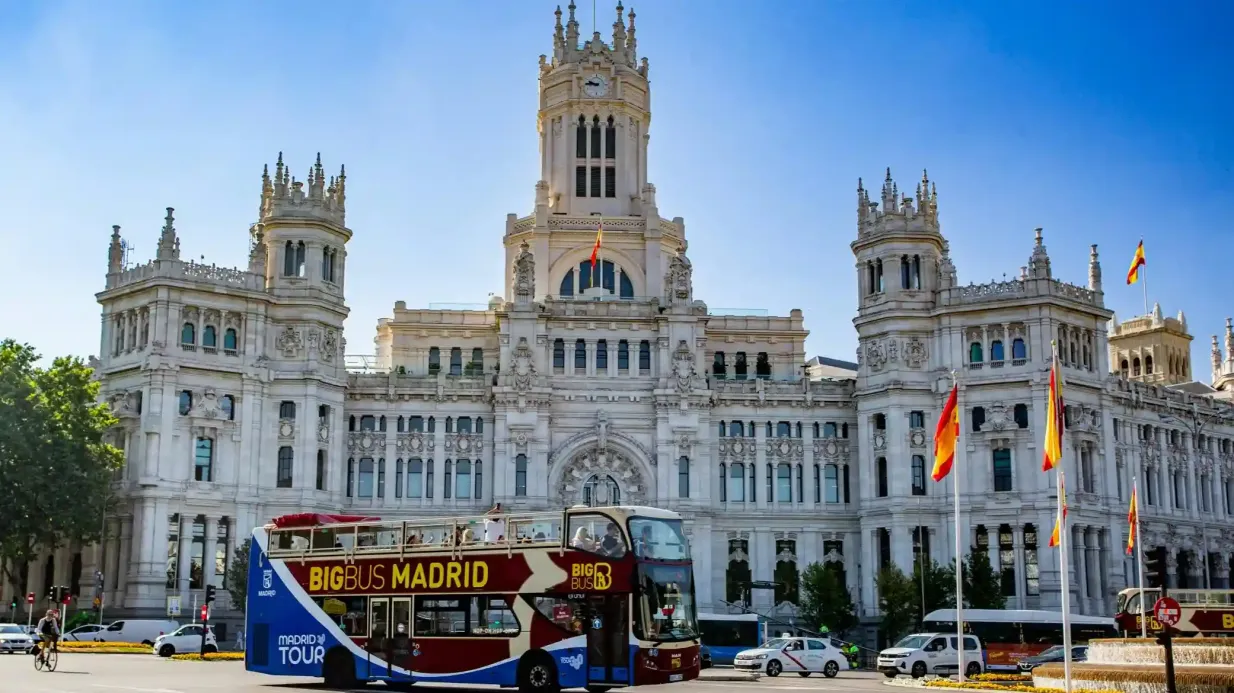 Big Bus Madrid: Tour in autobus Hop-on Hop-off o tour in autobus notturno Fornito da Big Bus Tours Madrid