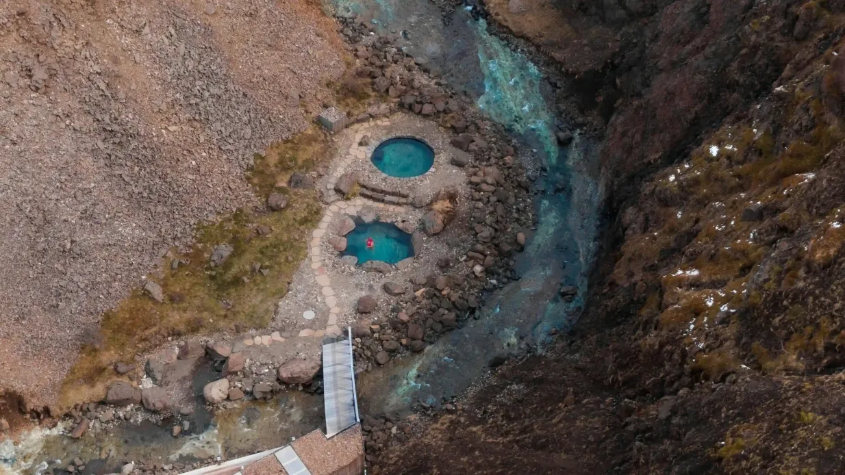 Baños del Cañón de Húsafell: Excursión guiada + Entrada Operado por Husafell Canyon Baths