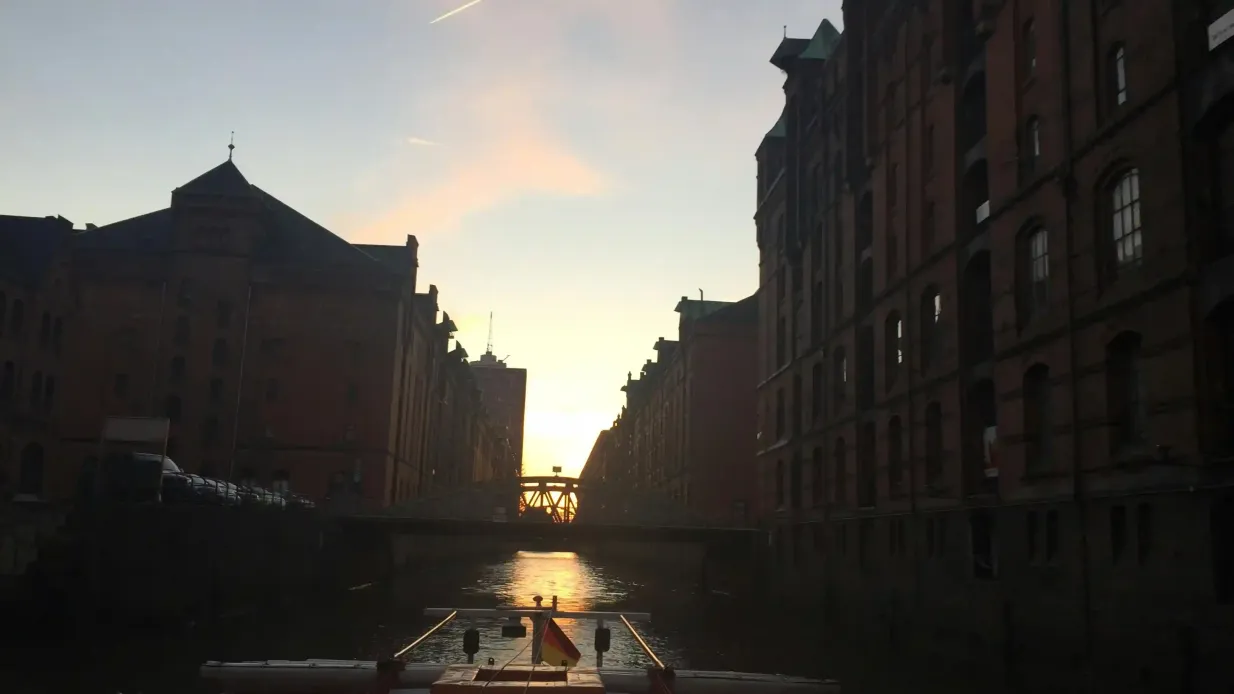 Hamburgo: 1,5 horas de paseo en barco nocturno