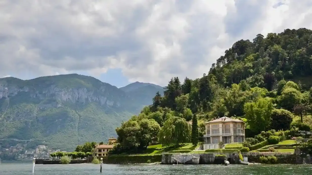Bellano, Varenna, Bellagio & Como: Guided Full-Day Tour from Milan + Ferry Rides Provided by Wander Italy srl