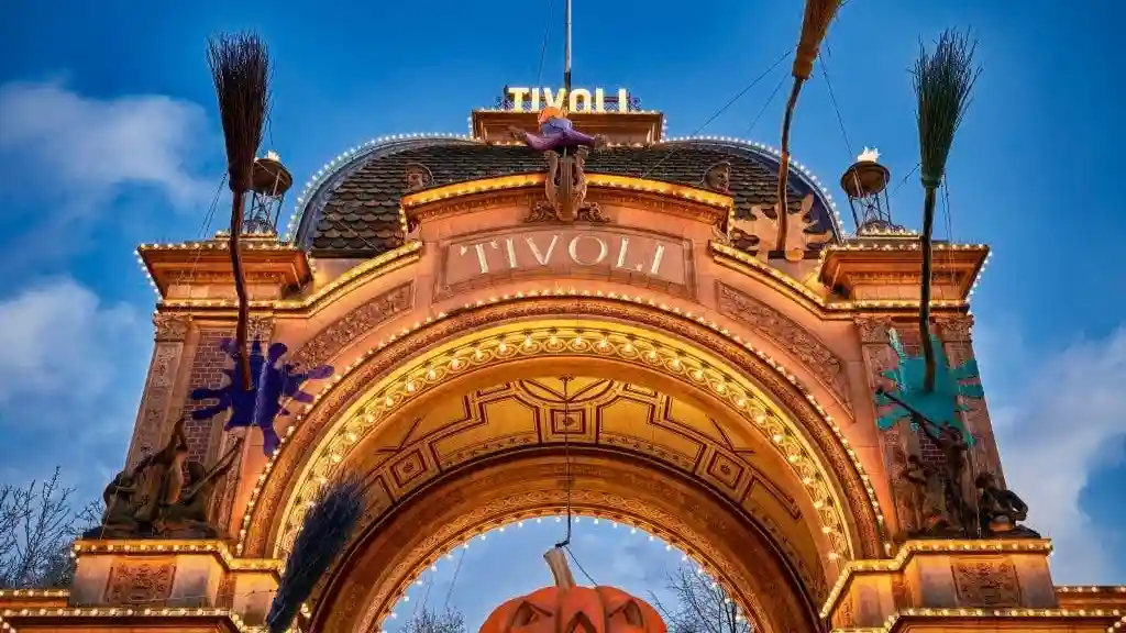 Tivoli Gardens : Billet d'entrée pour Halloween Fournie par Tivoli Gardens: Halloween Entry Ticket