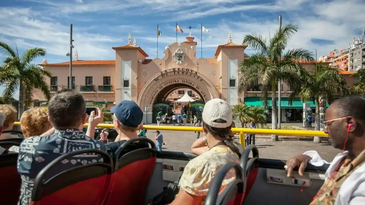 Santa Cruz de Tenerife: Excursión en bus turístico Hop-on Hop-off de 24 ó 48 horas Operado por City Sightseeing LTD