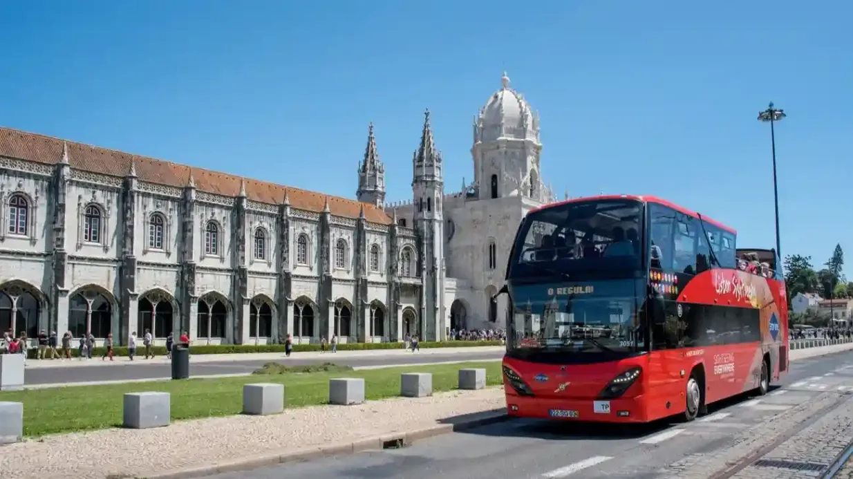 Lisbon: Classic Hop-On Hop-Off Bus Tour + Audio Guide Provided by Cityrama Viagens e Turismo