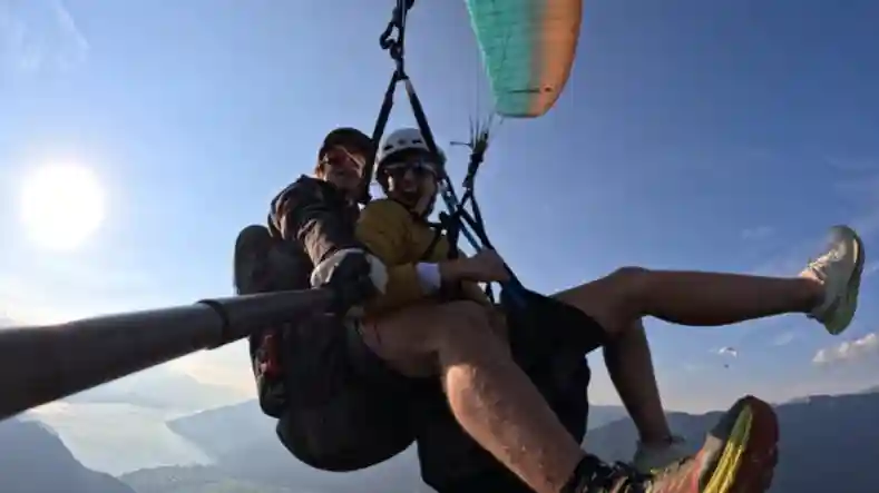 Interlaken: Volo in parapendio Fornito da Alpinair Paragliding Gmbh