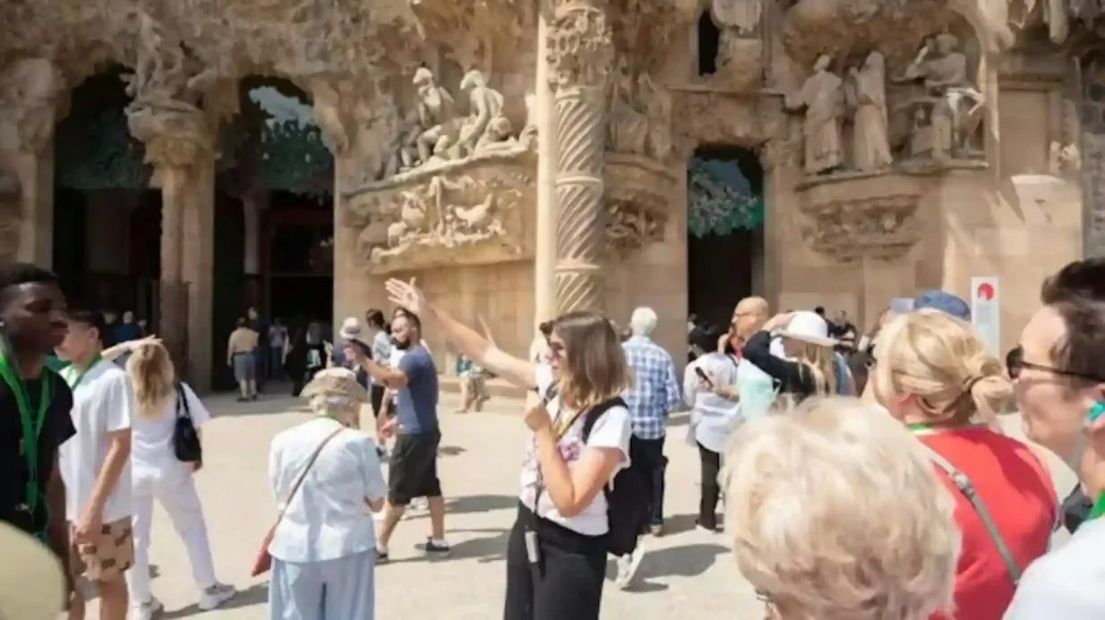 Sagrada Família: Fast-Track-Eintritt + Führung Bereitgestellt von 360 Tourism Marketing Services SL - DISTRIBUTOR