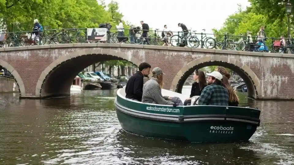 Amsterdam : Louez votre propre bateau