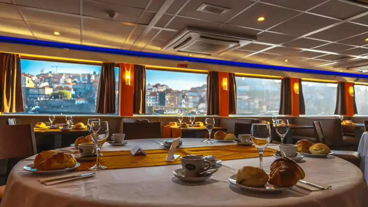 Douro-Tal: Bootstour + Frühstück & Mittagessen ab Porto