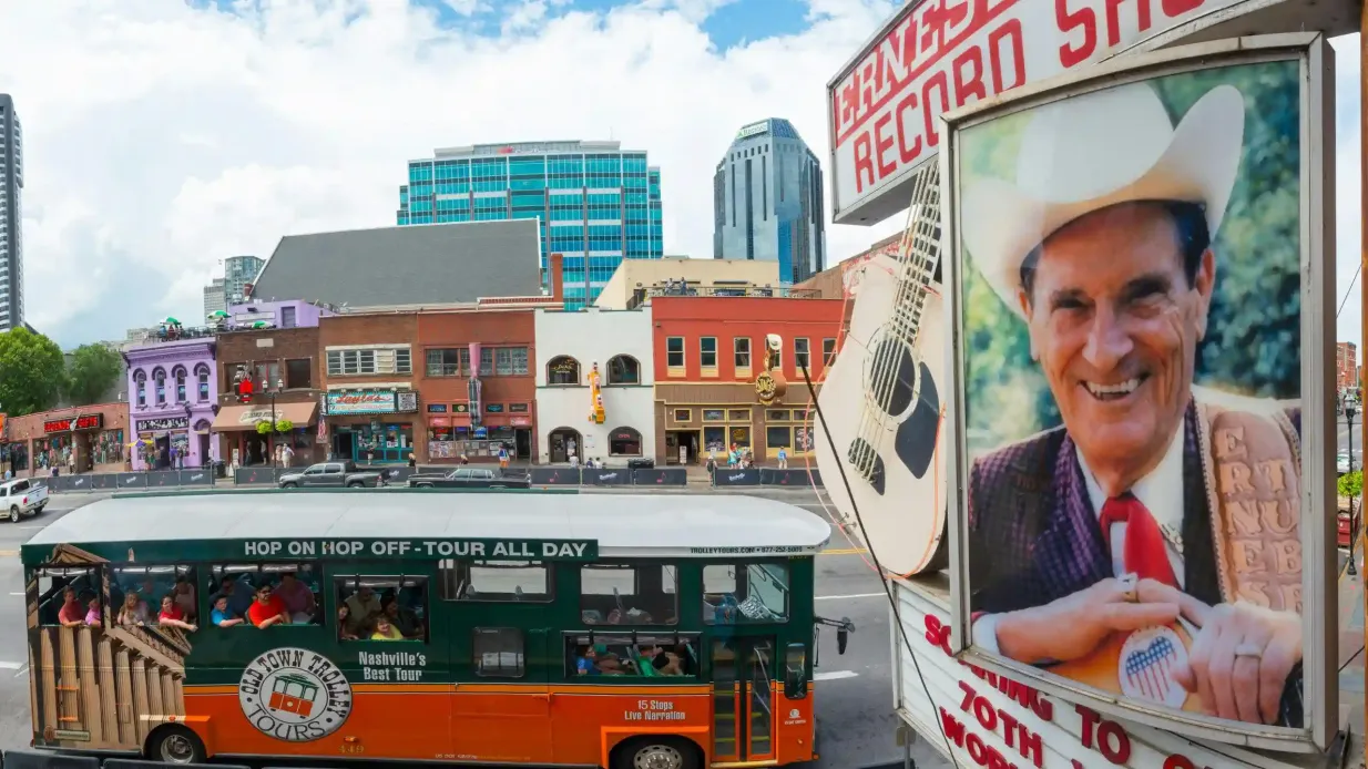 Nashville Old Town Trolley: Hop-on Hop-off Ticket Provided by Historic Tours of America, Inc