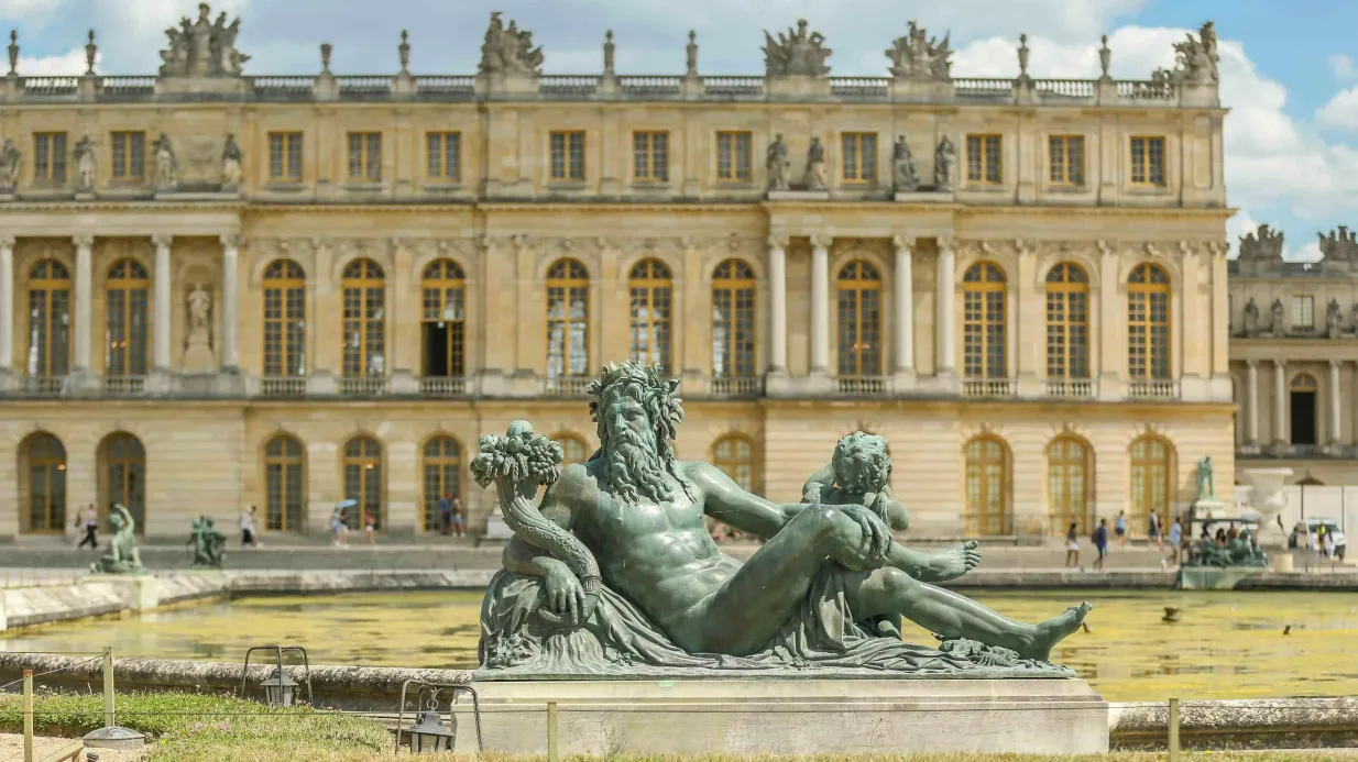 Palace of Versailles & Gardens: Trianon Estate + Audio Tour + Transport Provided by ParisCityVision
