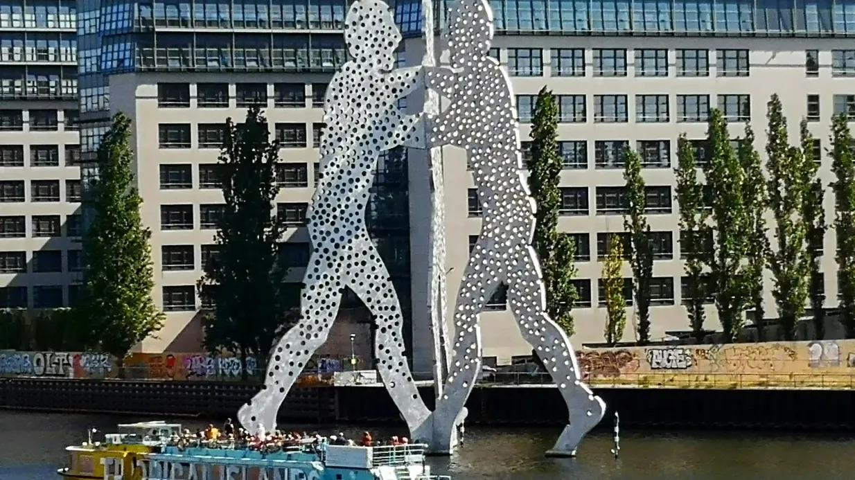 Berlin: 2.5-Hour East Side Cruise + Audio Guide
