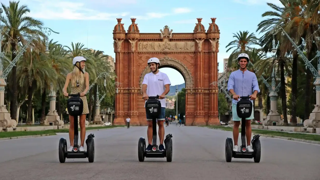 Barcellona: Tour in segway della Ciutadella Fornito da Orange Fox LLC