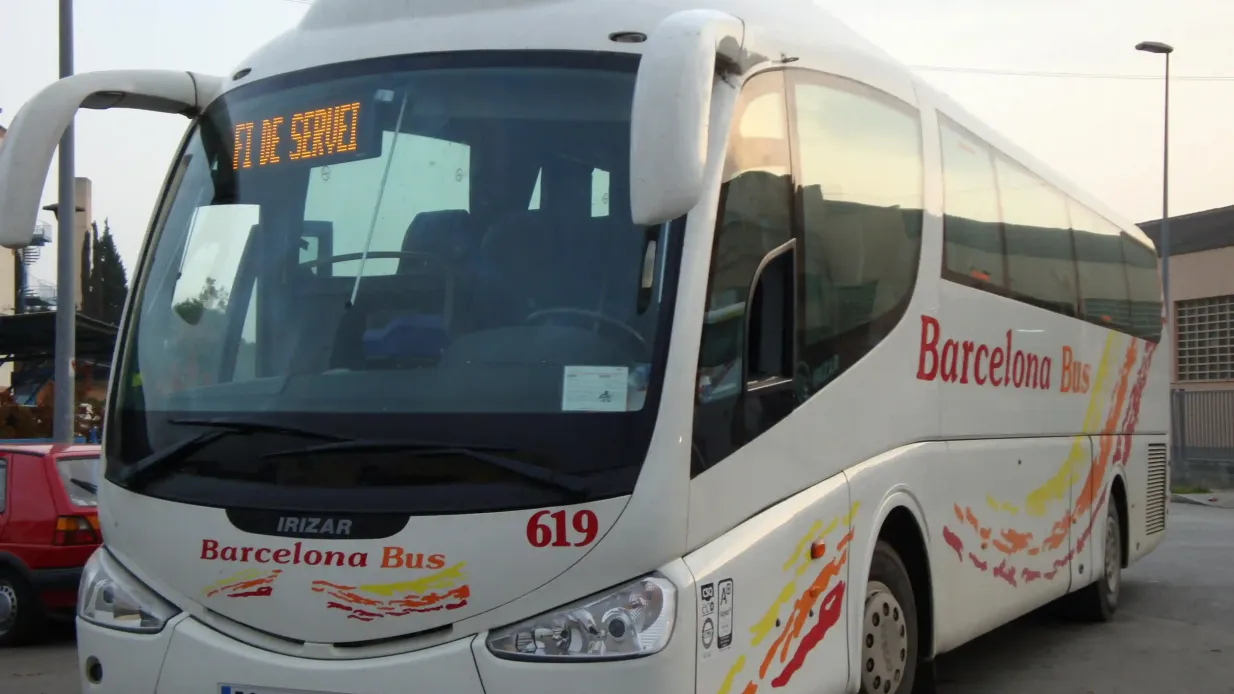 Aeropuerto de Barcelona a / desde el aeropuerto de Gerona: Bus Operado por Barcelona Bus, SL