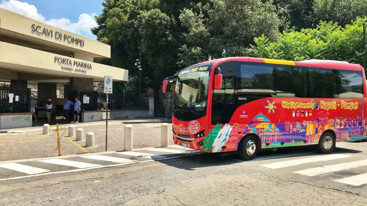 Transport uniquement : Navette aller-retour de Naples à Pompéi Fournie par Sightseeing Experience SRL