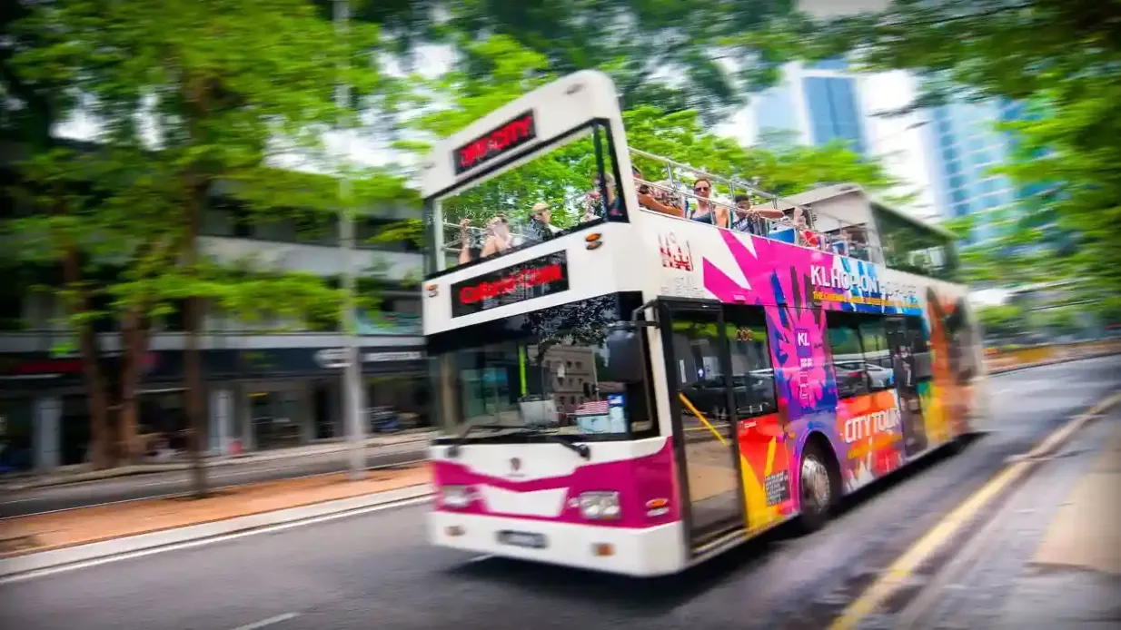 Hop-on Hop-off Bus Kuala Lumpur Provided by Elang Wah Sdn Bhd