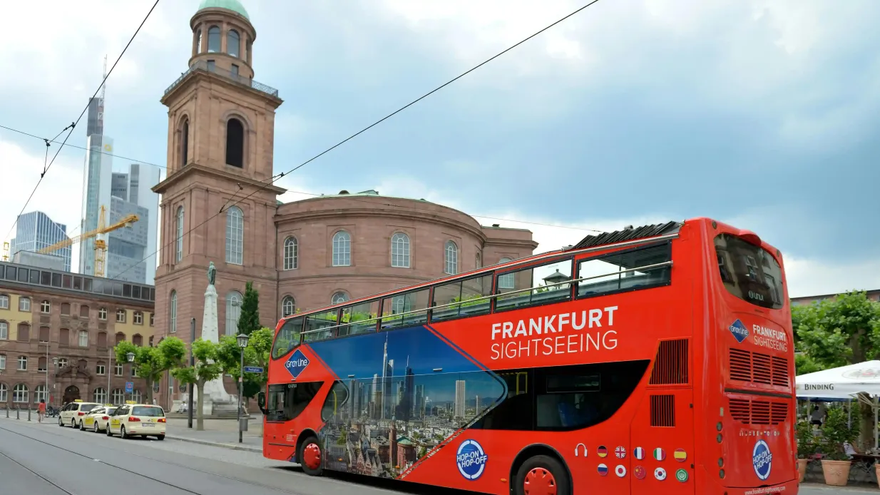 Bus hop-on hop-off Francoforte Fornito da Frankfurt Sightseeing GmbH