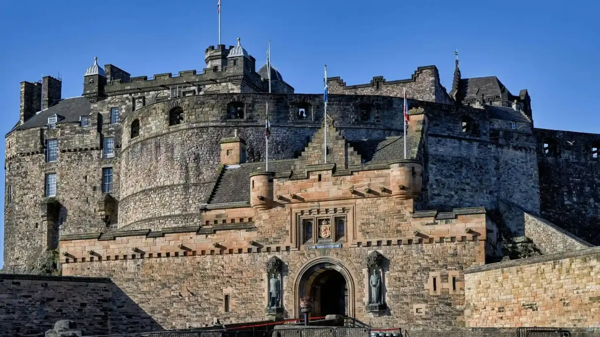 Castello di Edimburgo: Tour guidato + audioguida della città Fornito da Vox City International (UK)