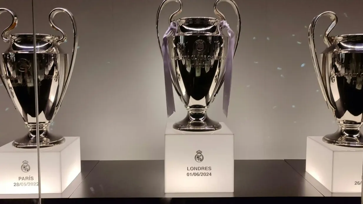 Santiago Bernabéu Stadium: Guided Tour Provided by Experience First EUR