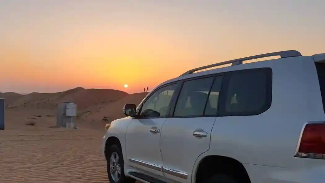Dubai: Safari mattutino nel deserto con le alte dune rosse + Sandboarding