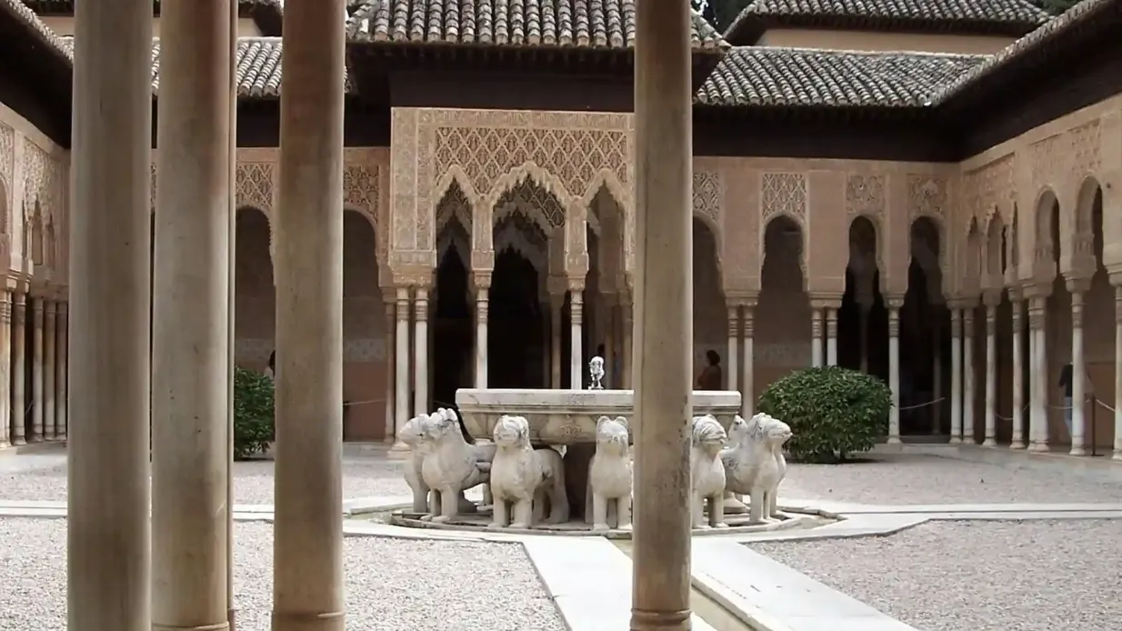 Alhambra & Nasridenpaläste: Eintritt ohne Anstehen + Audioguide