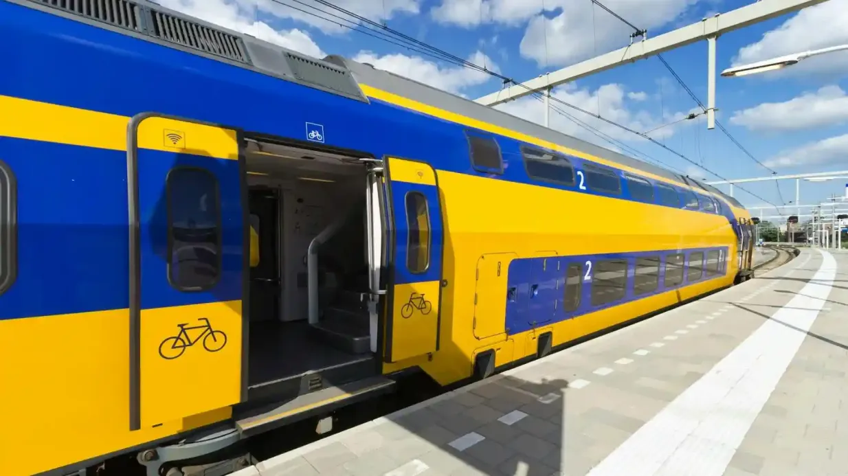 Trasferimento in treno da/per Amsterdam Centrale e Rotterdam