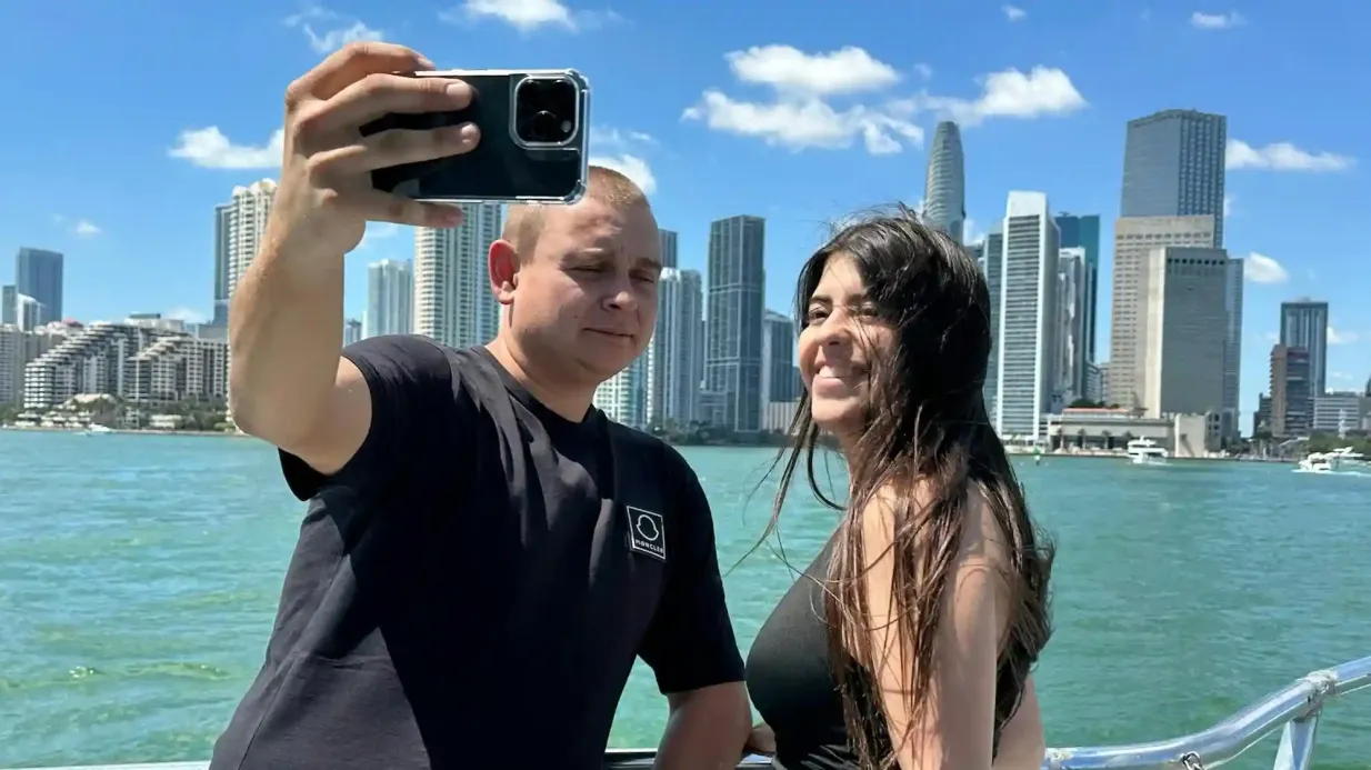 Miami : Croisière à la découverte des maisons de millionnaires et de la baie de Biscayne Fournie par Attractions4Us LLC