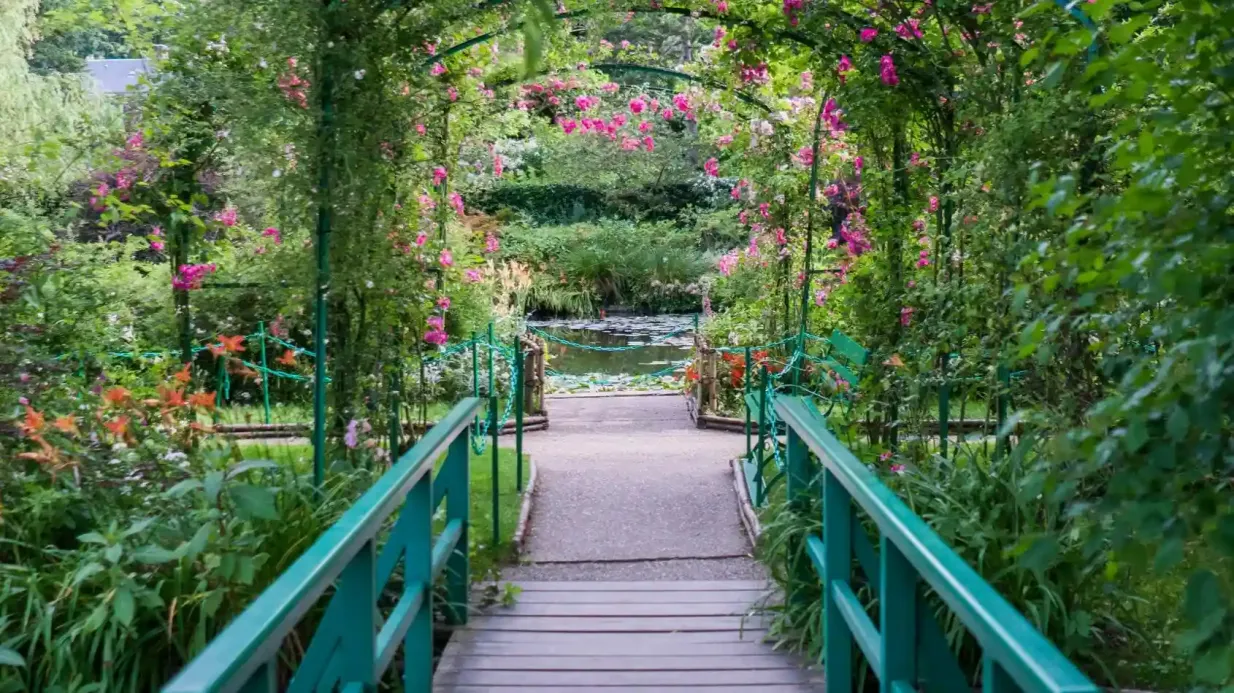 Jardines de Monet en Giverny: Tour de medio día en grupo reducido desde París Operado por Blue Fox Travel