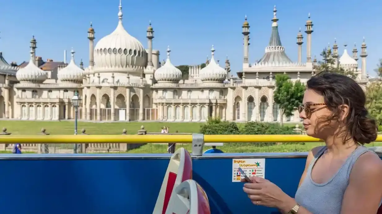 Hop-on Hop-off Bus Brighton Organizado por City Sightseeing LTD