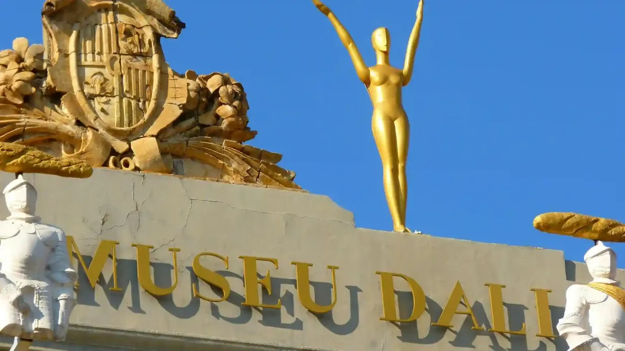 Théâtre-Musée Dalí & Figueres : Billet d'entrée + Visite guidée Fournie par Todo Tours SL