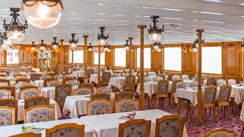 3-Hour Roundtrip Cruise from Lausanne Provided by CGN SA