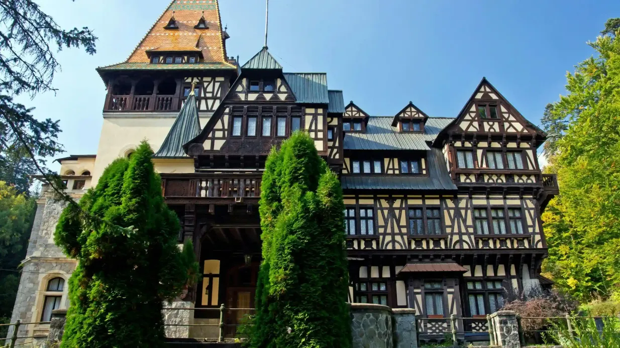 Castelo de Pelișor: bilhete de acesso rápido Organizado por Transylvanian Wonders