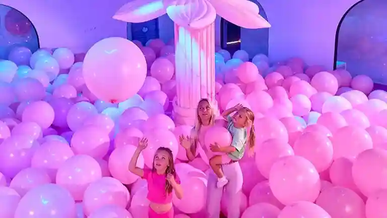 Bubble Planet Cologne: Entry Ticket Provided by Fever Labs, Inc. (EUR)