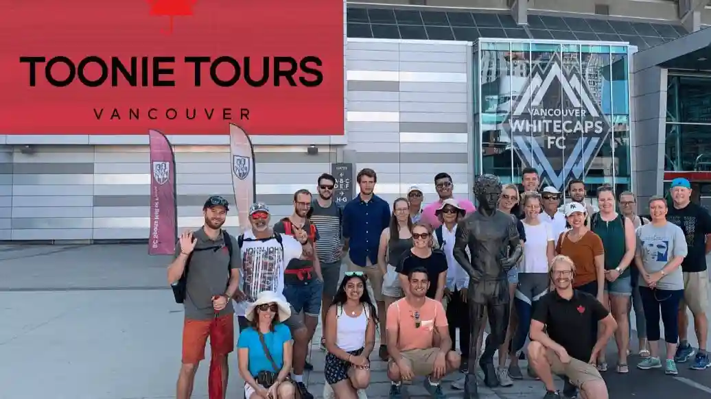 Vancouver: Guided City Walking Tour Provided by Toonie Tours