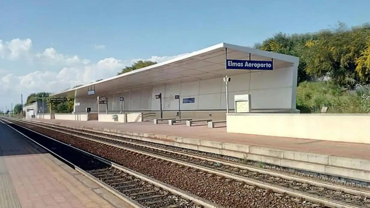 Cagliari: Trasferimento in treno di sola andata dalla stazione di Cagliari all'aeroporto di Elmas