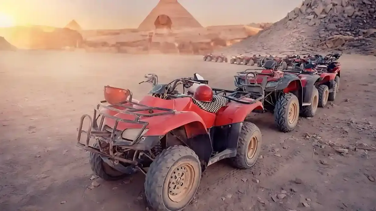 Pirámides de Guiza: Quad o Paseo en Camello + Traslados y Entrada Opcional