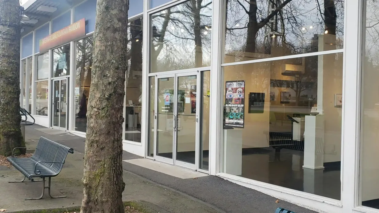 Seattle Center & Space Needle: Guided Walking Tour Provided by Urban Adventures USA