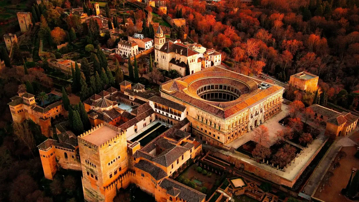Alhambra & Nasrid Palaces: Guided Tour + Priority Entry Ticket