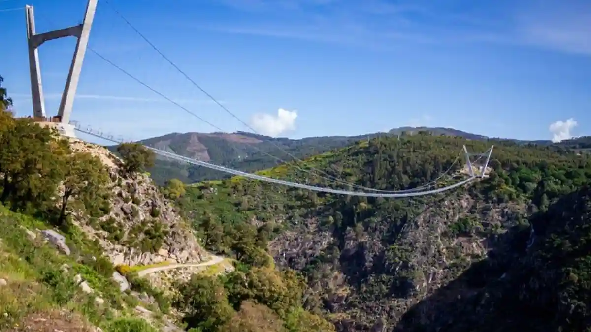 516 Ponte de Arouca e Passadiços do Paiva: Visita guiada a partir do Porto + Almoço Organizado por Detours Porto
