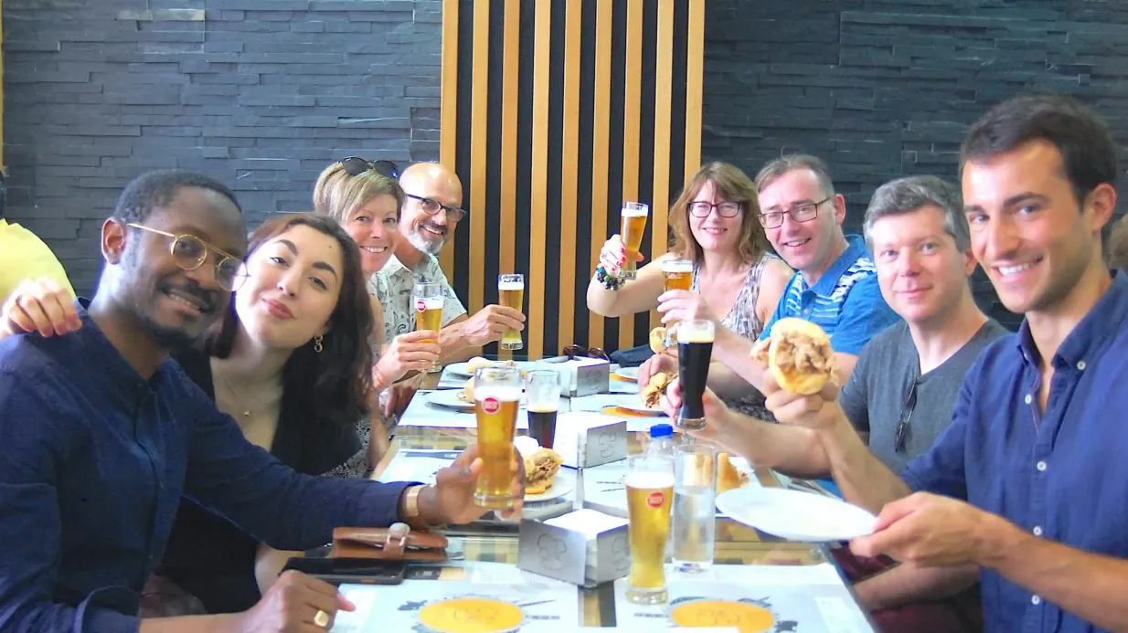 Porto : Visite guidée de la gastronomie et des vins + dégustation Fournie par Hospitality Agency