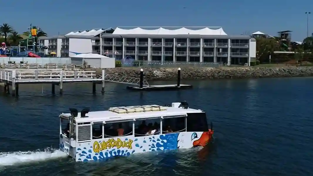 Quack'R'Duck Gold Coast: Passeio em veículo anfíbio saindo de Surfers Paradise Organizado por Quacker Safaris Pty Ltd