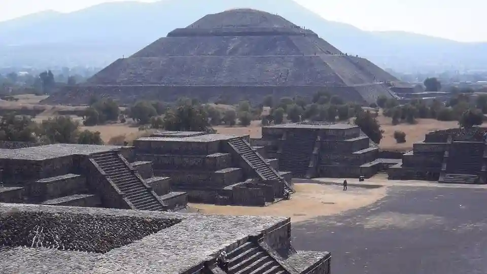 Teotihuacán Pyramids: Skip The Line Ticket + Guided Walking Tour