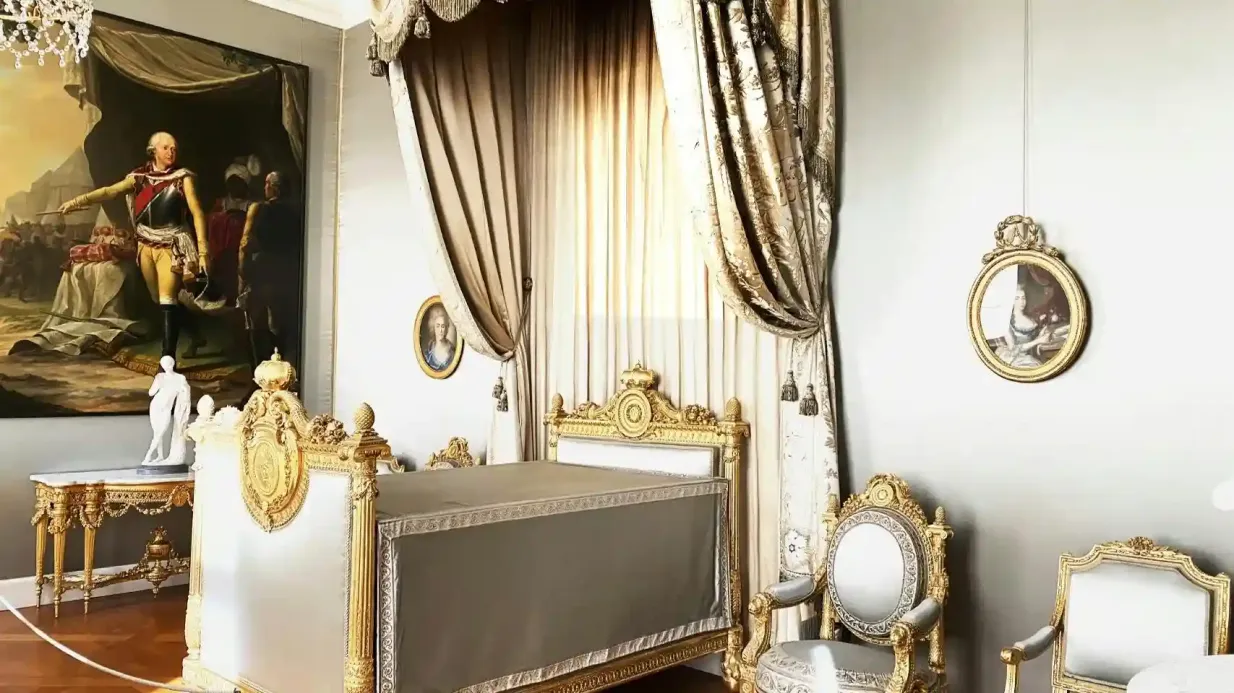 Nymphenburg Palace and Carriage Museum: Skip The Line Ticket + Guided Tour Provided by Roso Group LLC