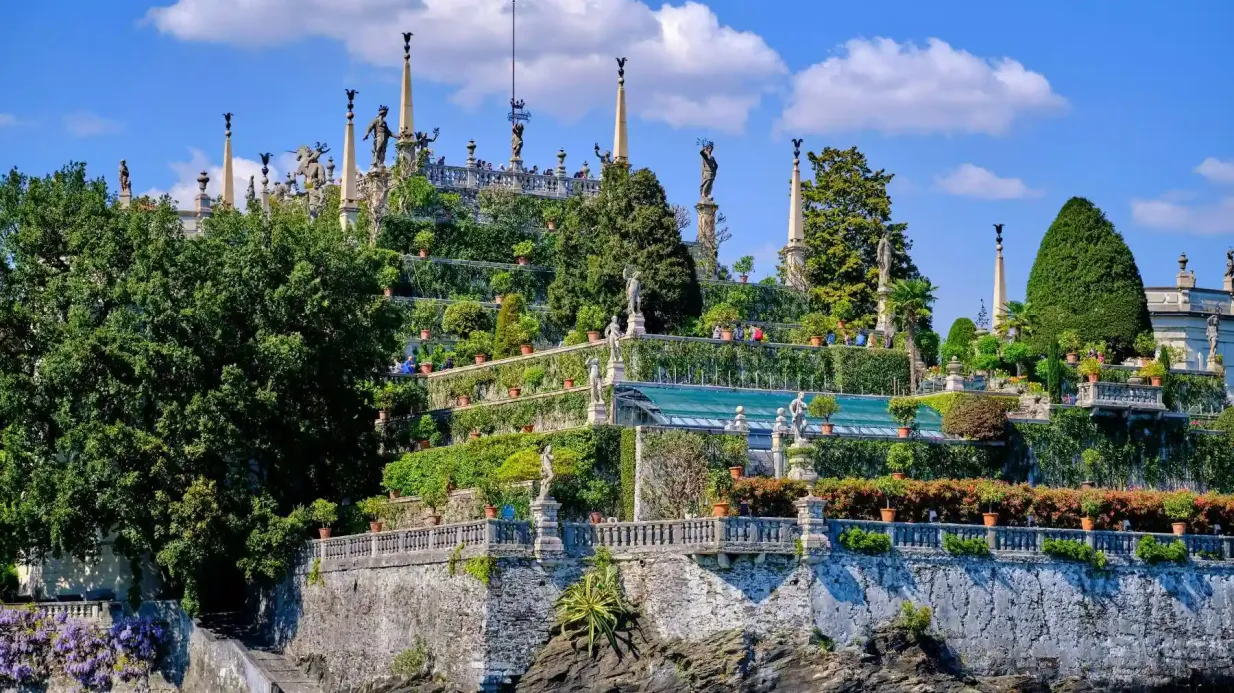 Isola Madre e Isola Bella: tour in barca Hop-on Hop-off Fornito da Isole Lago Maggiore Navigazione Isole Borromee SRL