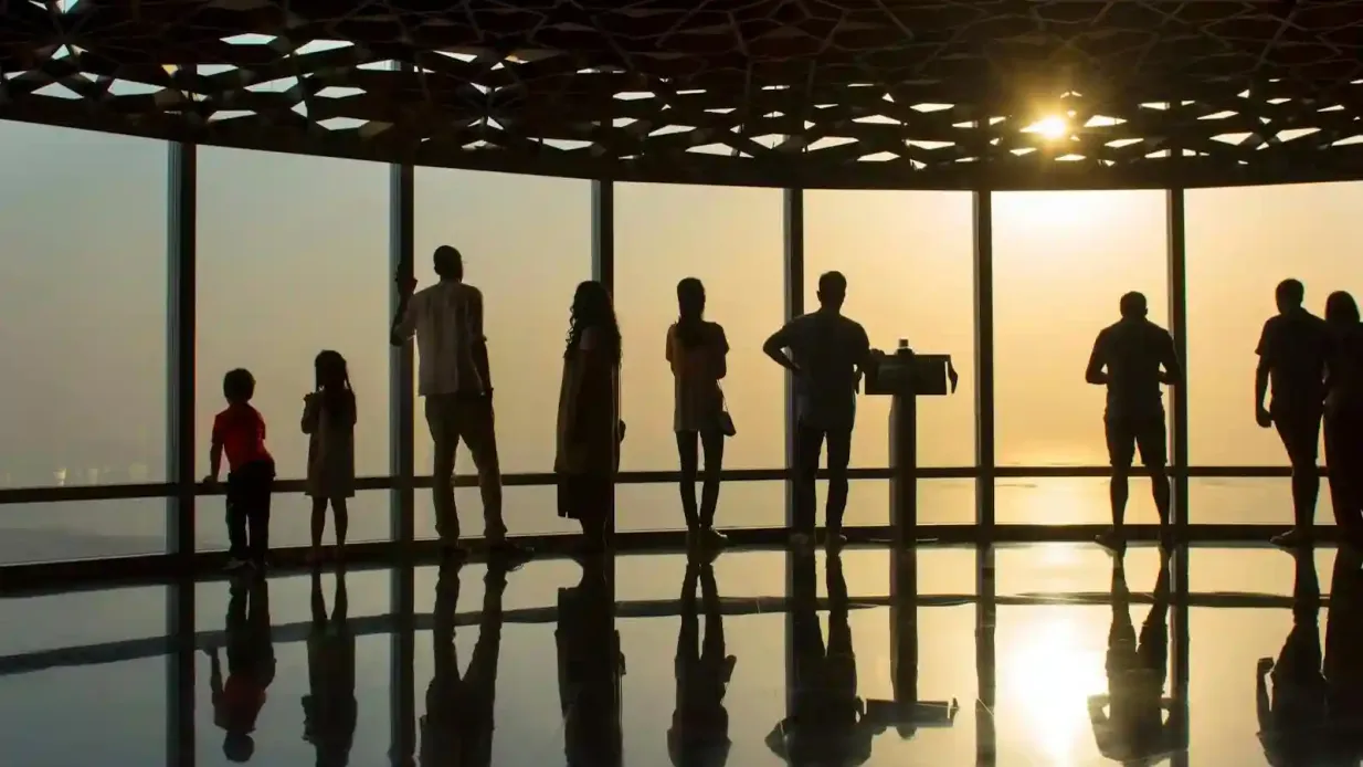 Burj Khalifa: No topo (andares 124 e 125) + souvenir