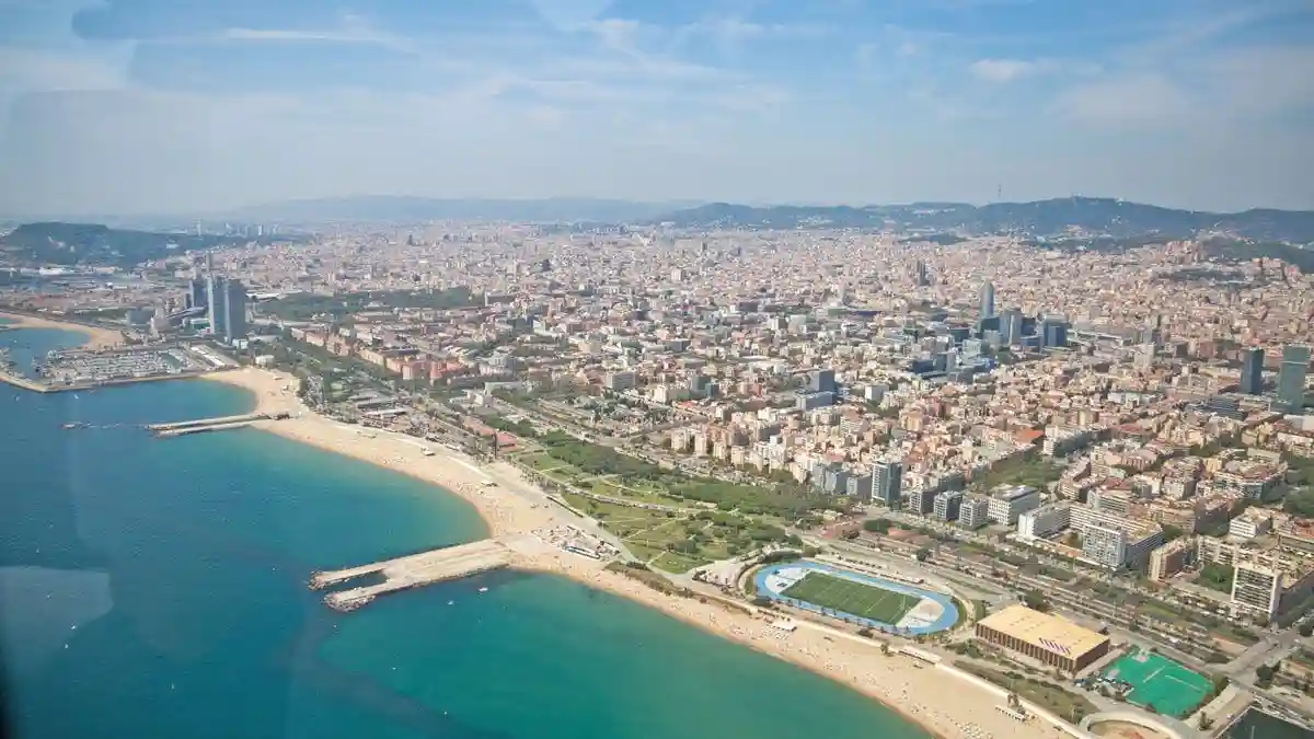 Die Küste von Barcelona: 7-minütiger Hubschrauberflug