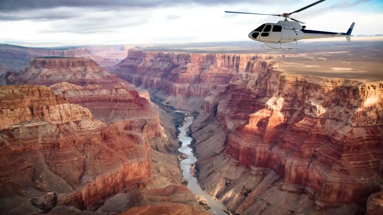 Grand Canyon: Day Trip from Las Vegas with 20-Min Helicopter Flight + Lunch Provided by Grand Canyon: Day Trip from Las Vegas with 20-Min Helicopter Flight + Lunch