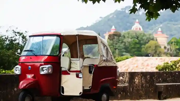 Sintra: Tour guidati in tuk-tuk Fornito da Discover Sintra