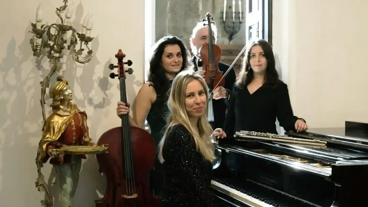 Piazza San Marco: Concerto lirico del Collegium Ducale Fornito da City Tours Co Uk