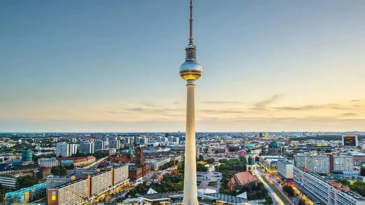 Berlín: Visita guiada culinaria por Mitte Operado por Adventure World Tours