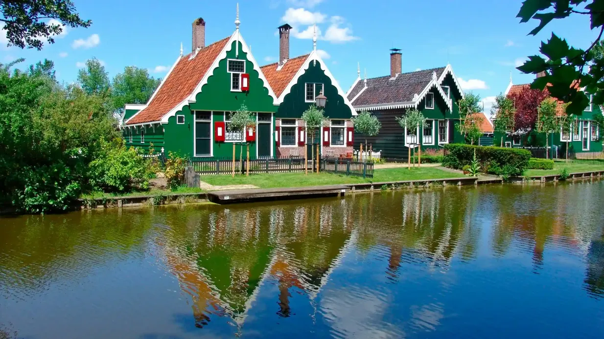 Mulini a vento di Volendam e Zaanse Schans: Tour guidato di mezza giornata Fornito da Tour Company