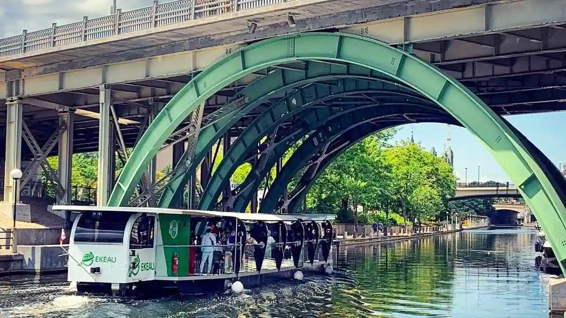 Croisière sur le canal Rideau Fournie par Ottawa Boat Cruise